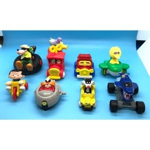 Lot of 8 vintage Toys, Plastic & Diecast, Sesame Street, Looney Tunes, Ect